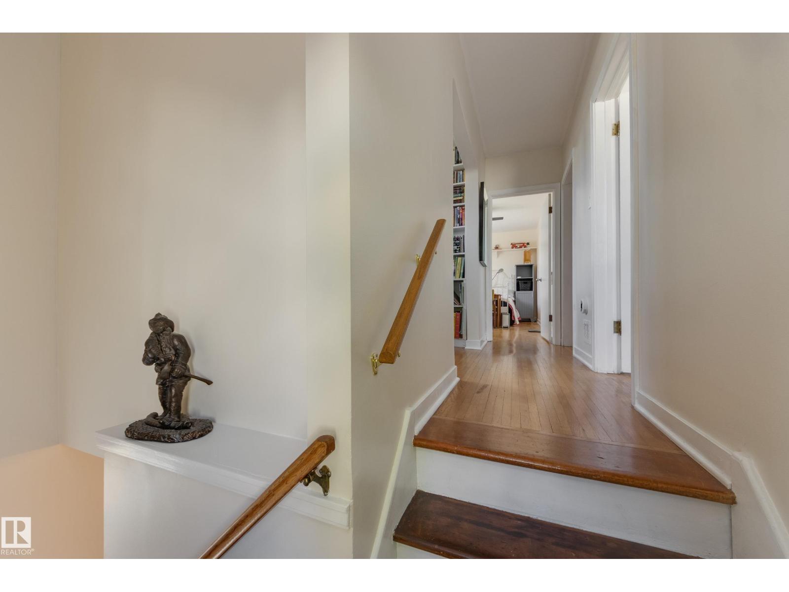 11516 72 AV NW - 18