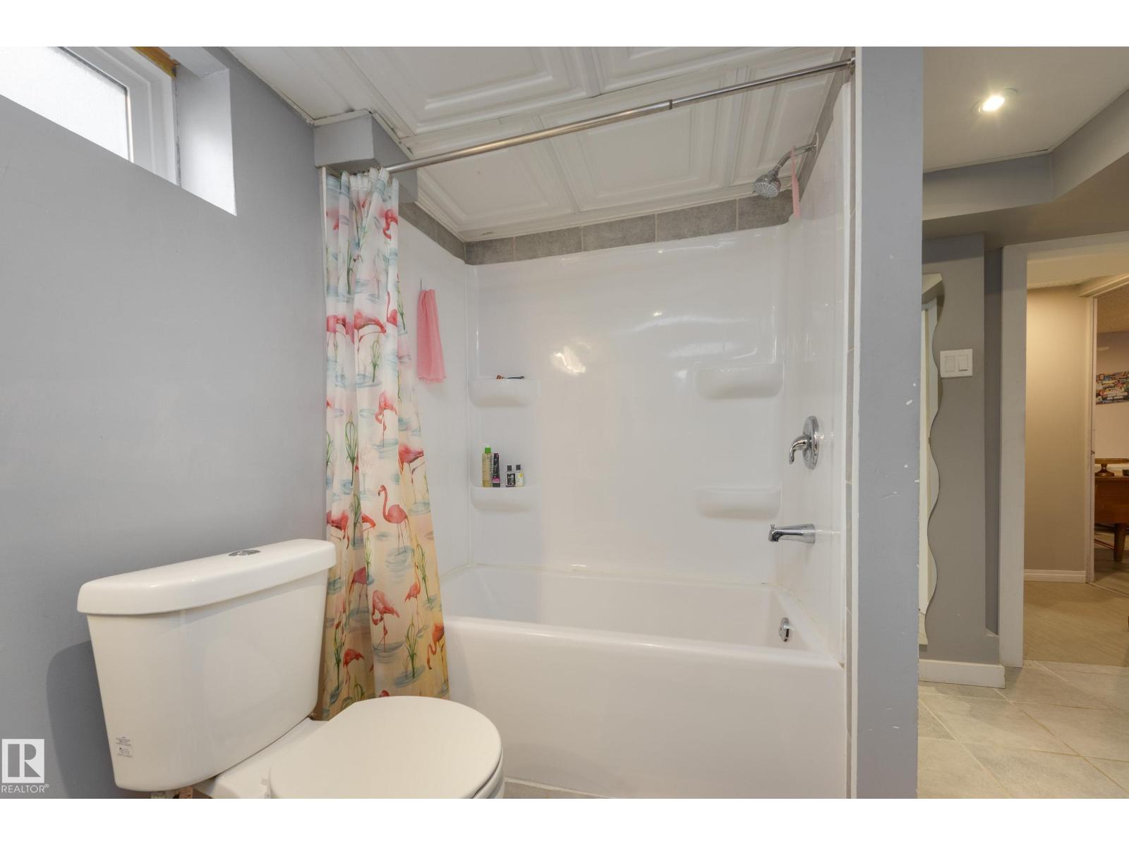 11516 72 AV NW - 34