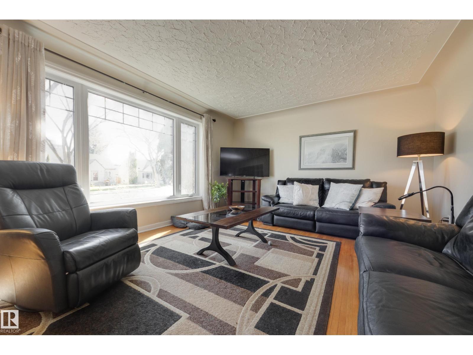 11516 72 AV NW - 4
