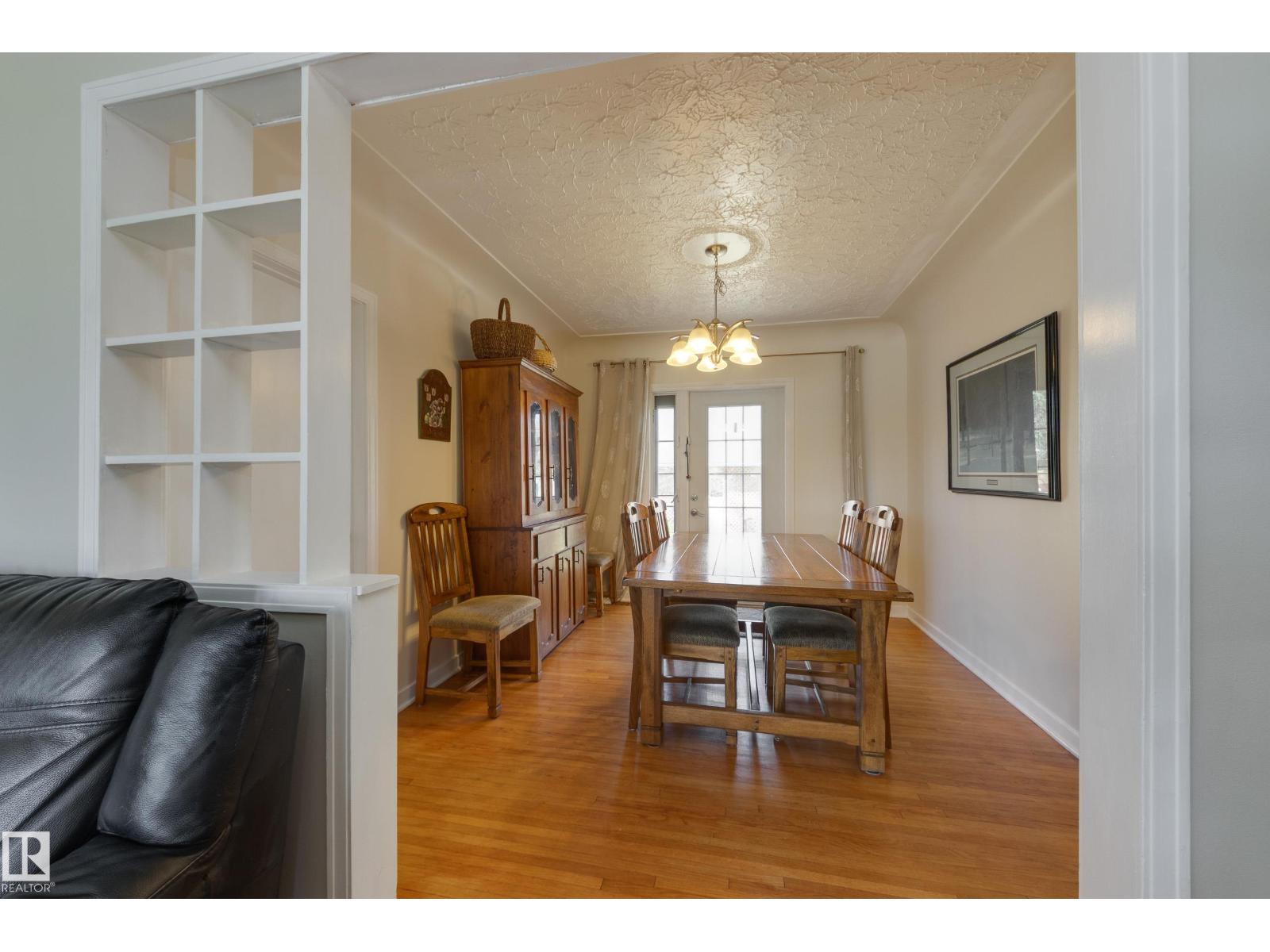 11516 72 AV NW - 7