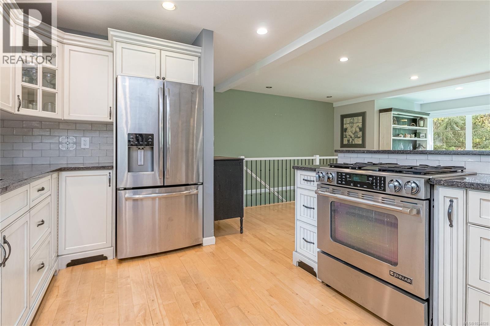 5150 & 5160 Lee Rd - 7