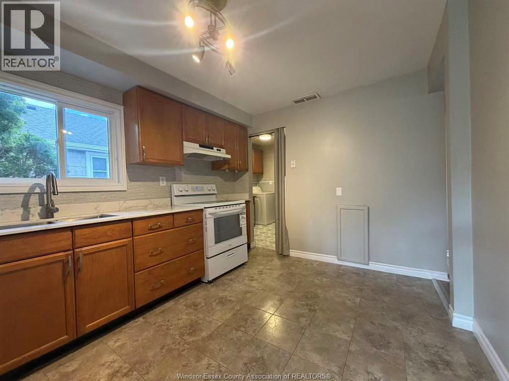 2374 Meighen ROAD, Windsor, Ontario, N8W4B9 — Photo 7