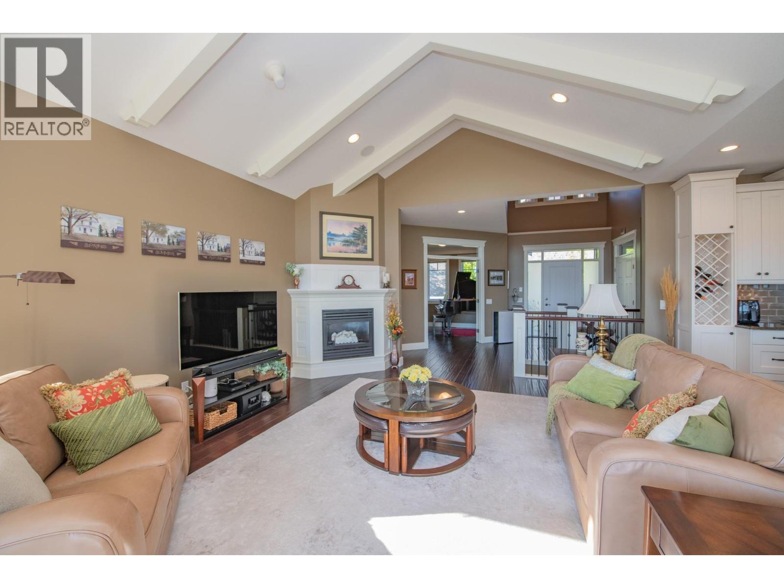 4300 Camelback Way, Vernon