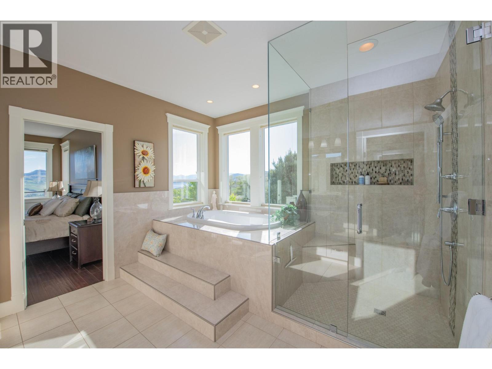 4300 Camelback Way, Vernon