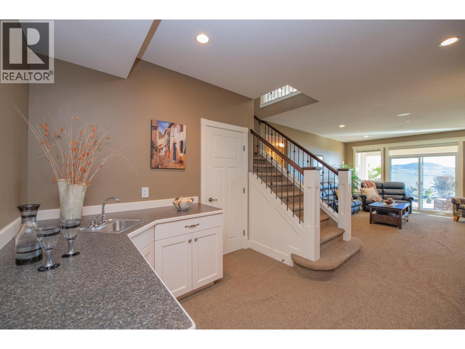 4300 Camelback Way, Vernon