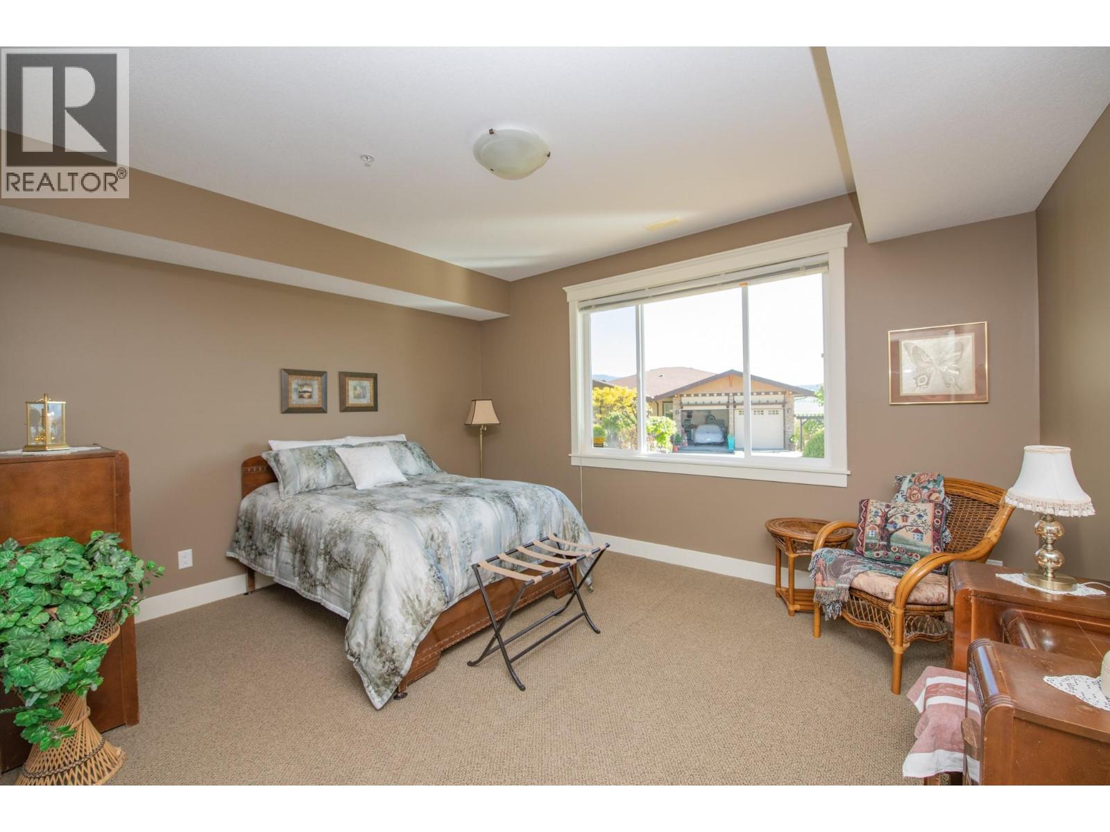 4300 Camelback Way, Vernon