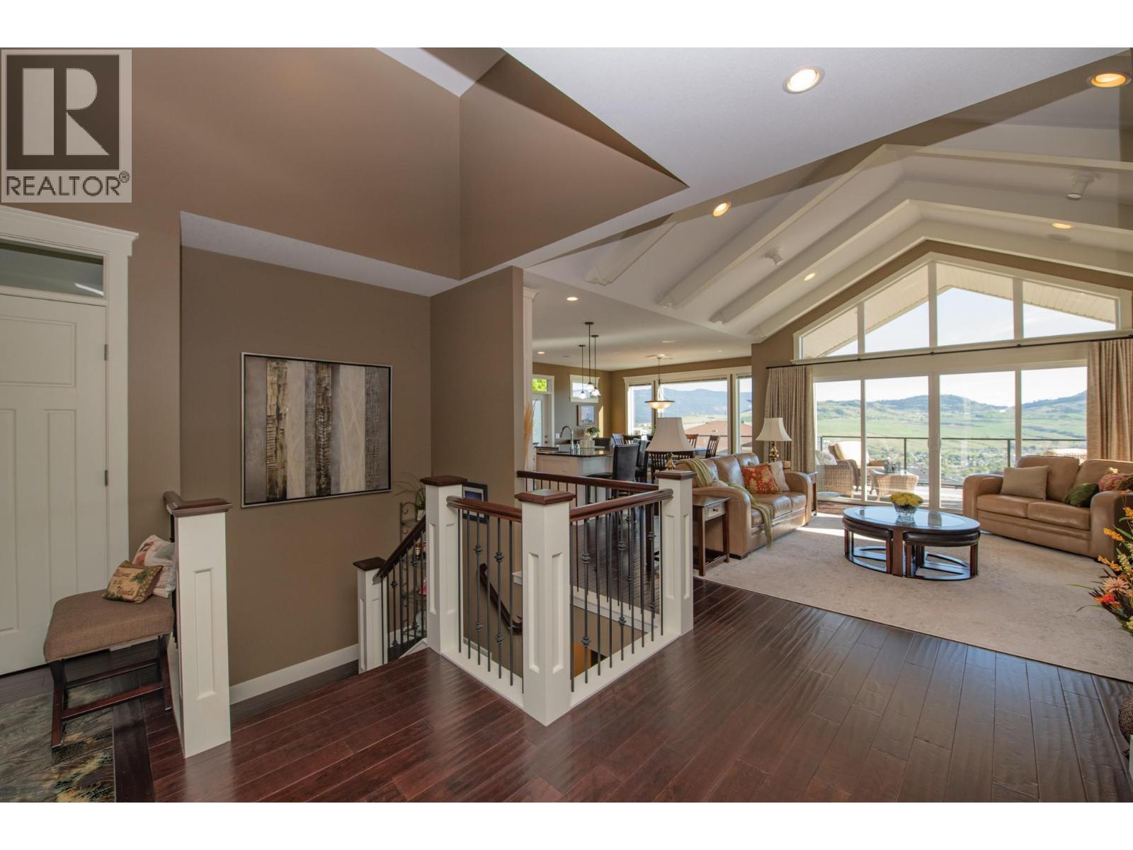 4300 Camelback Way, Vernon