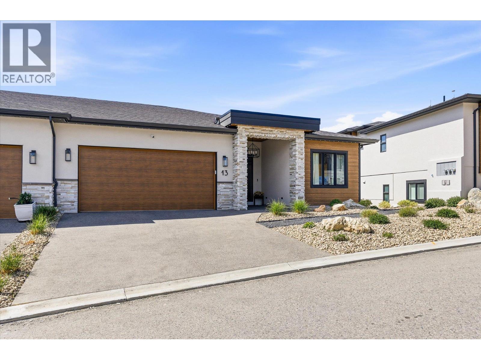 #13 796 Kuipers Crescent - 70