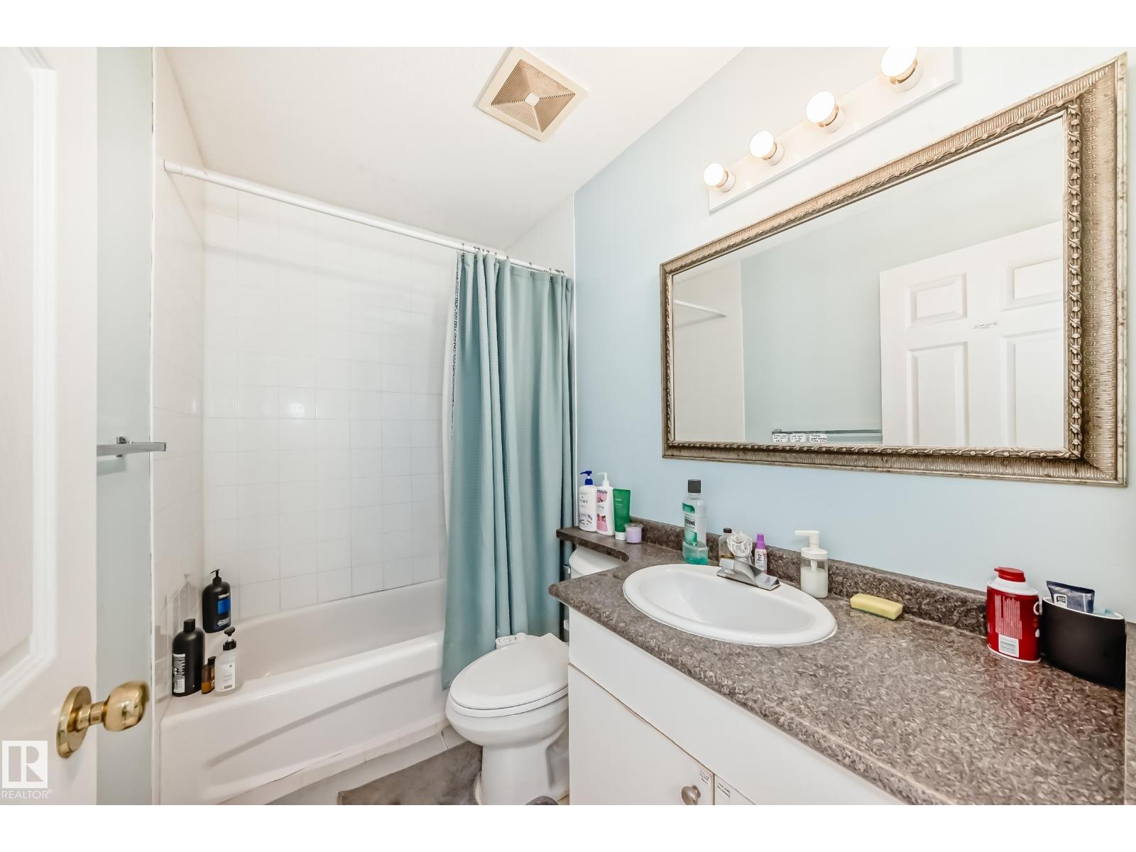 10711A 95 ST NW, Edmonton