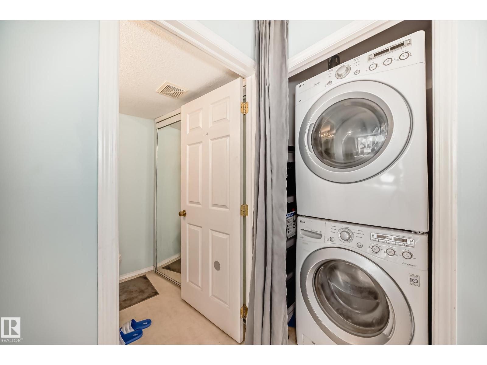 10711A 95 ST NW, Edmonton
