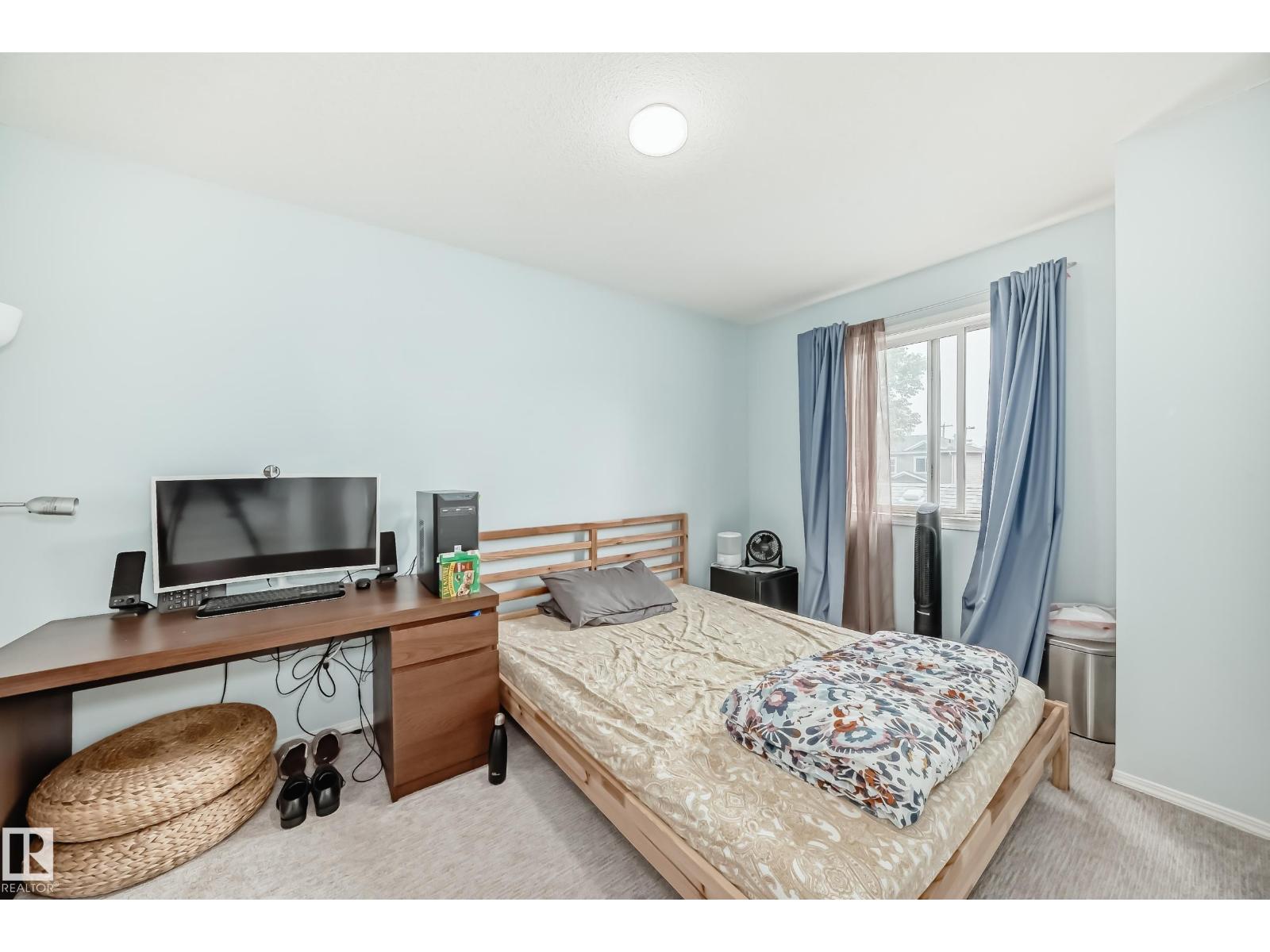 10711A 95 ST NW, Edmonton