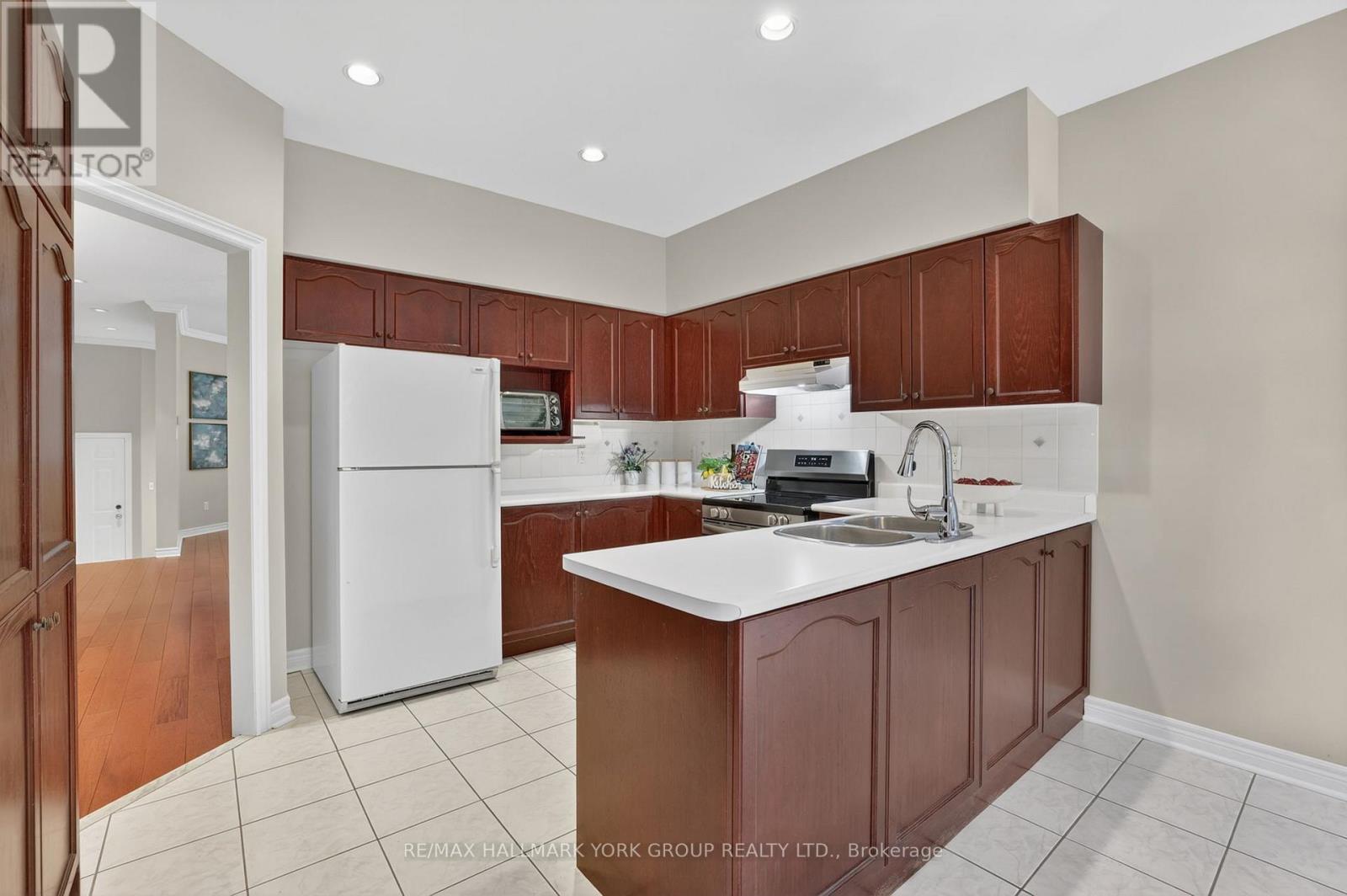 801 SURIN COURT - 14
