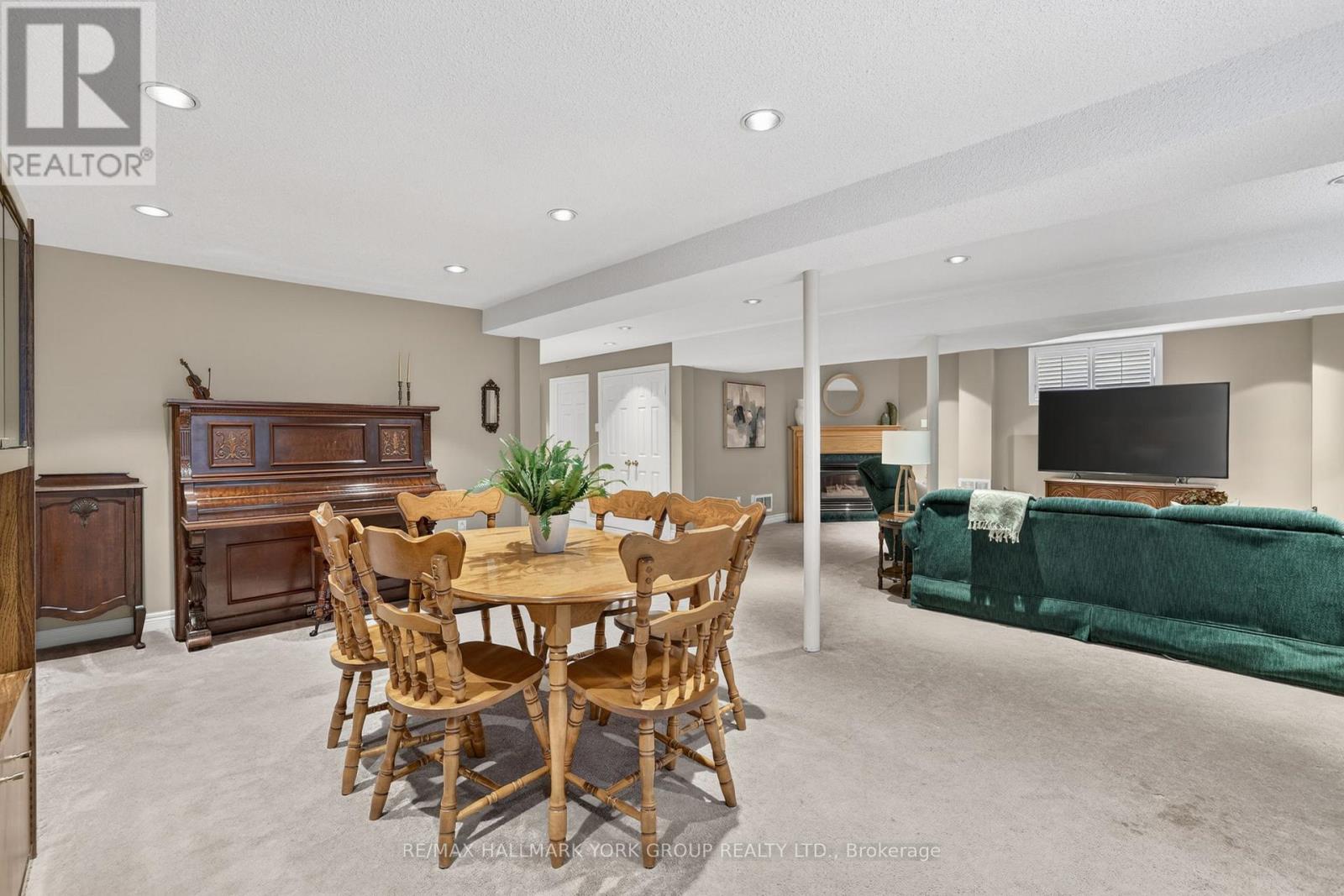 801 SURIN COURT - 30