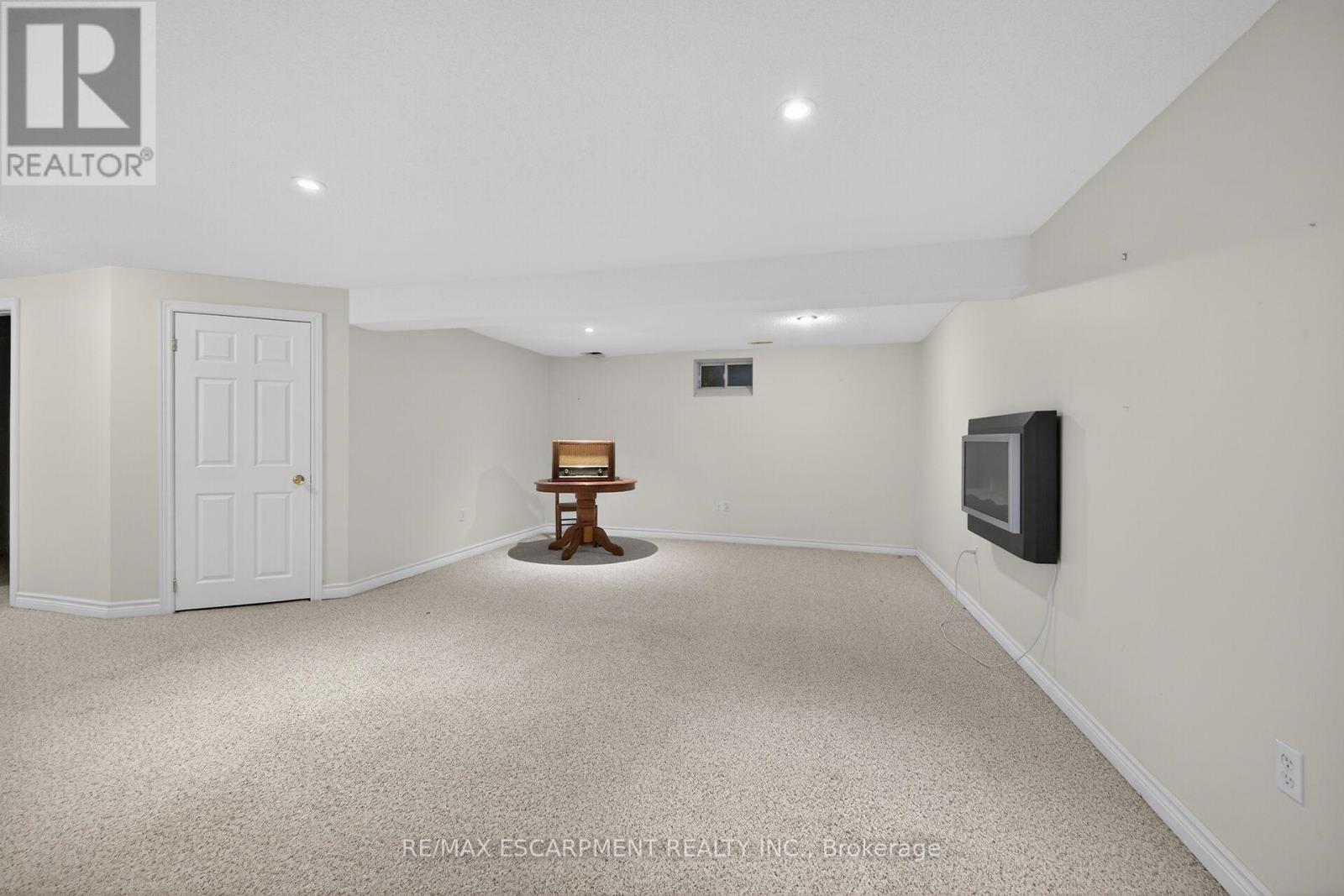 59 RIVEROAKS DRIVE - 24