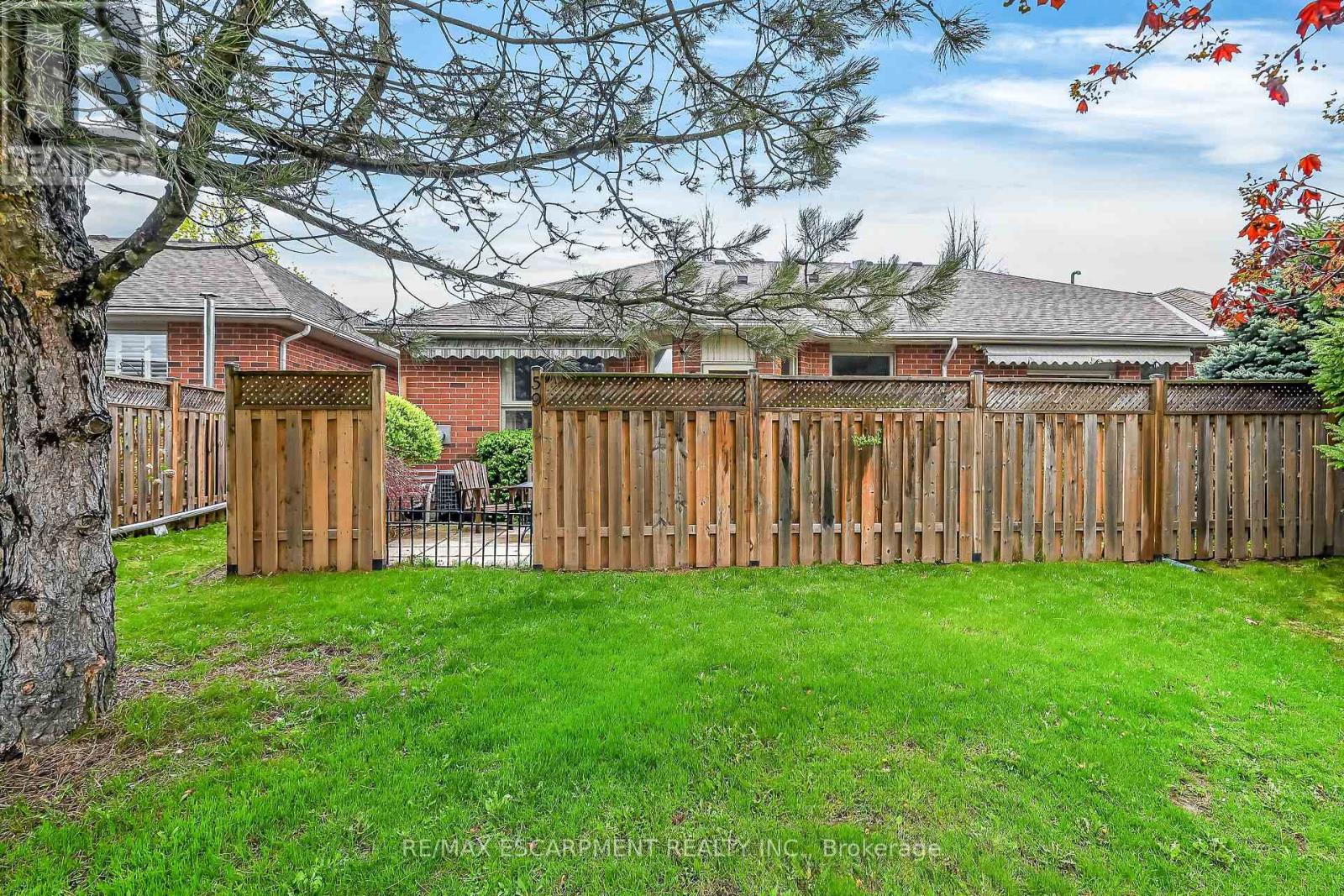 59 RIVEROAKS DRIVE - 32