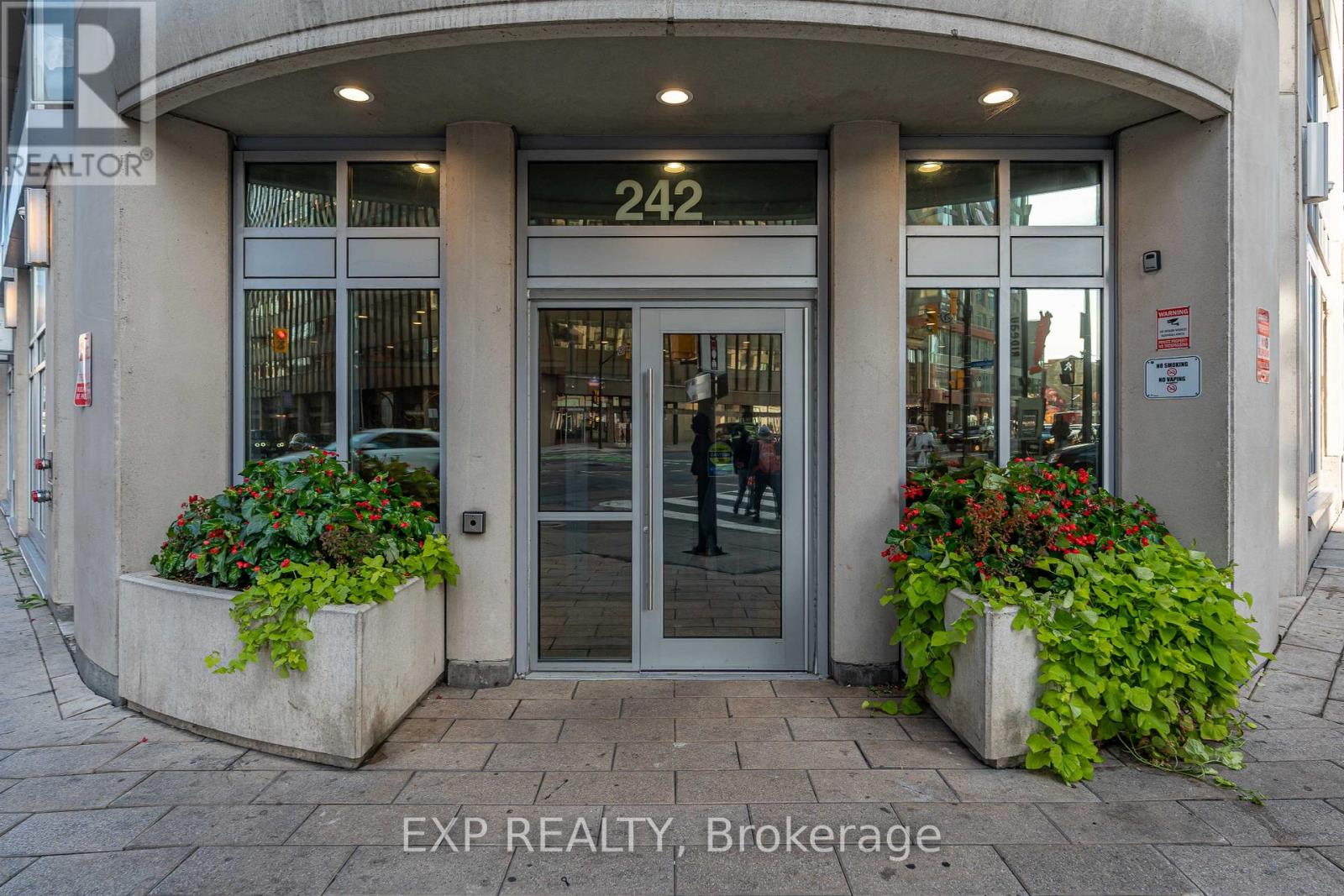 #2308 242 RIDEAU STREET - 3