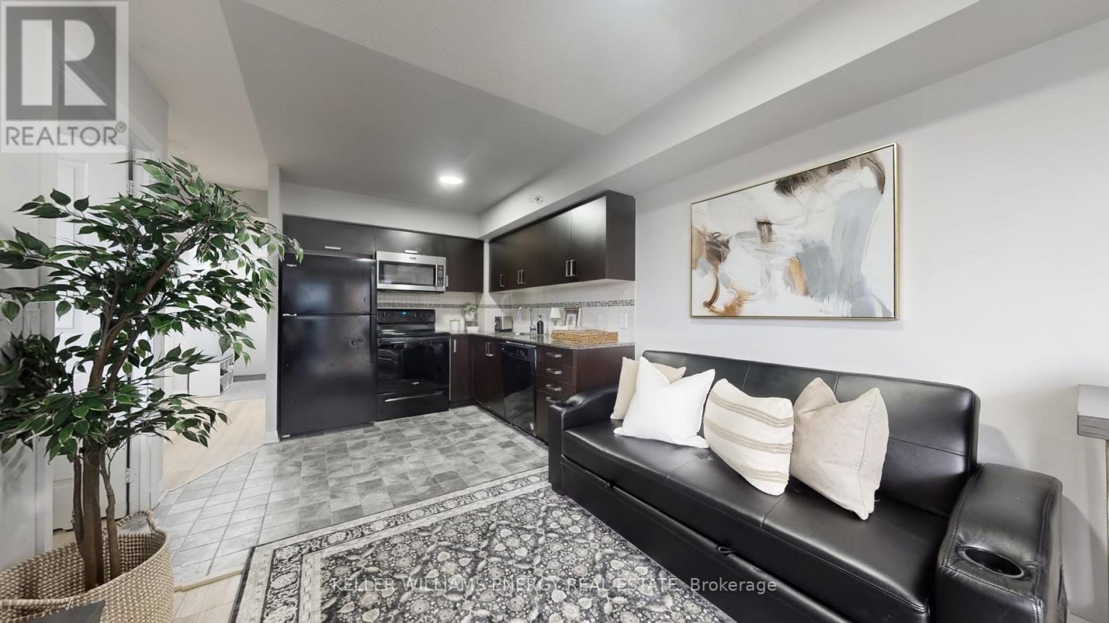 #617 30 MEADOWGLEN PLACE - 1