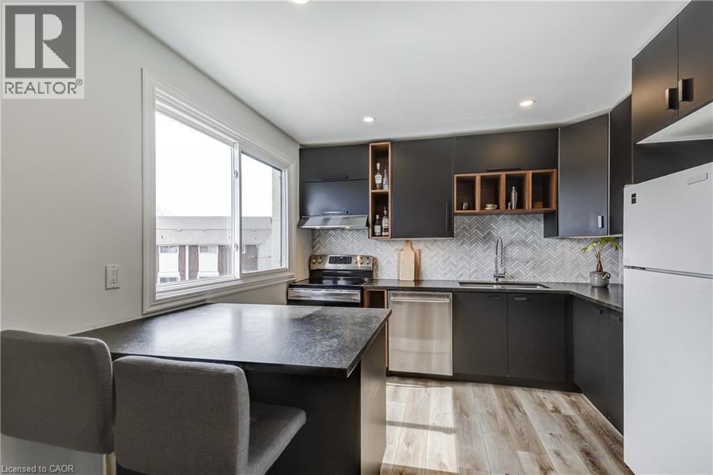 135 CHALMERS Street S Unit# 18, Cambridge, Ontario, N1R6M2 — Photo 12