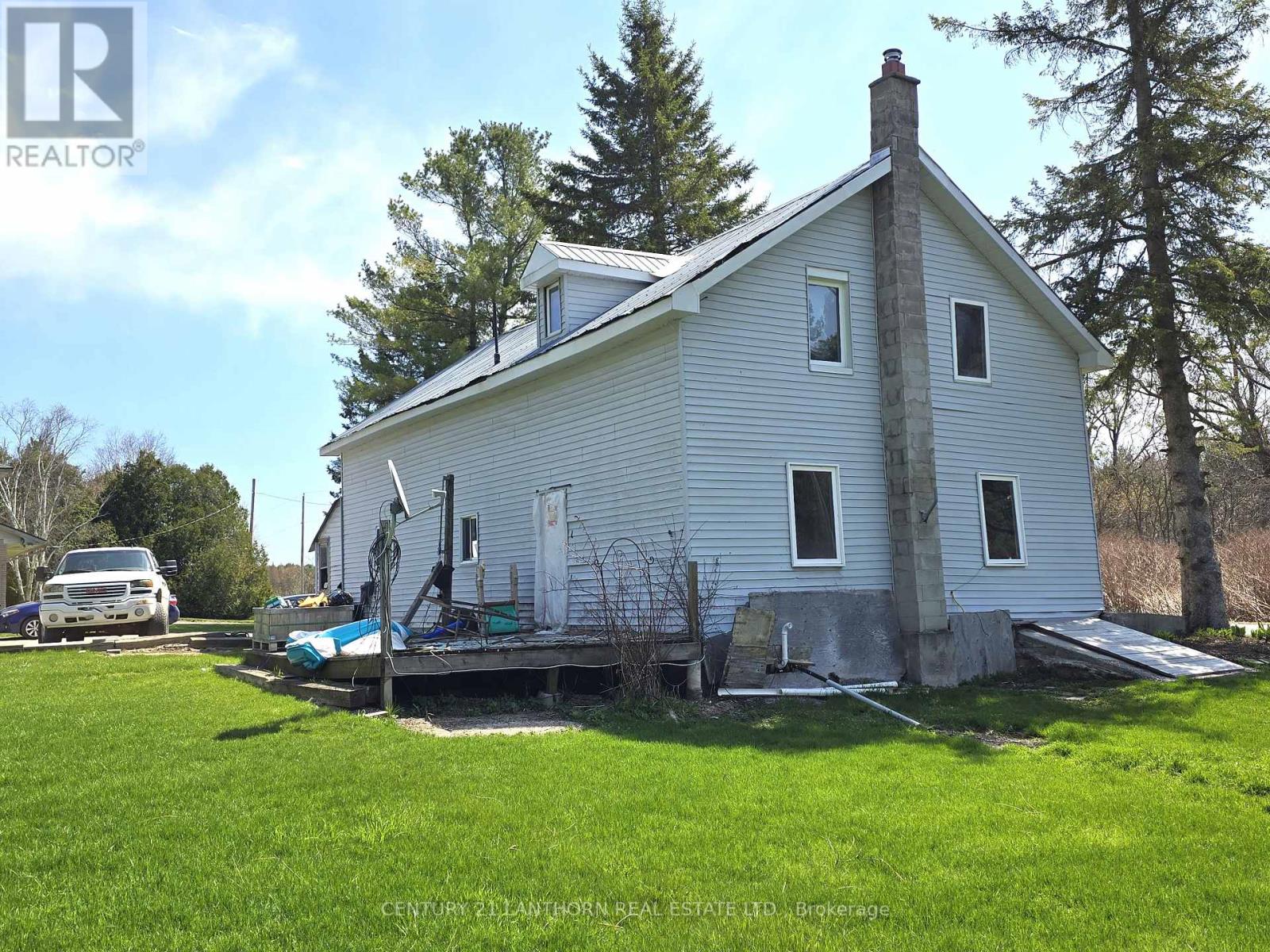 476 SMITH ROAD - 10