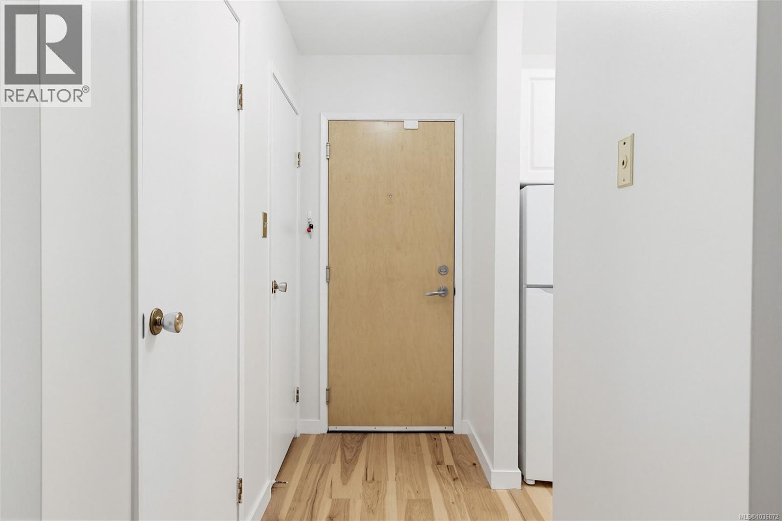 #104 3244 Seaton St - 20