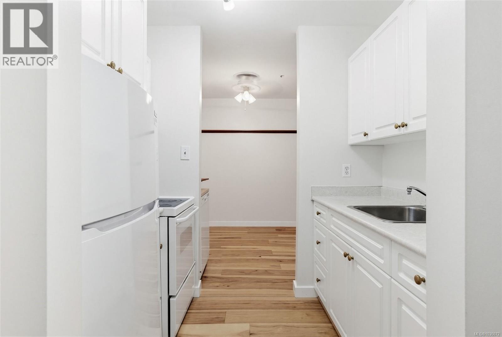 #104 3244 Seaton St - 14