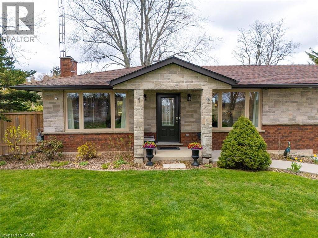15 ORKNEY Road, Lynden, Ontario, L0R1T0 — Photo 2