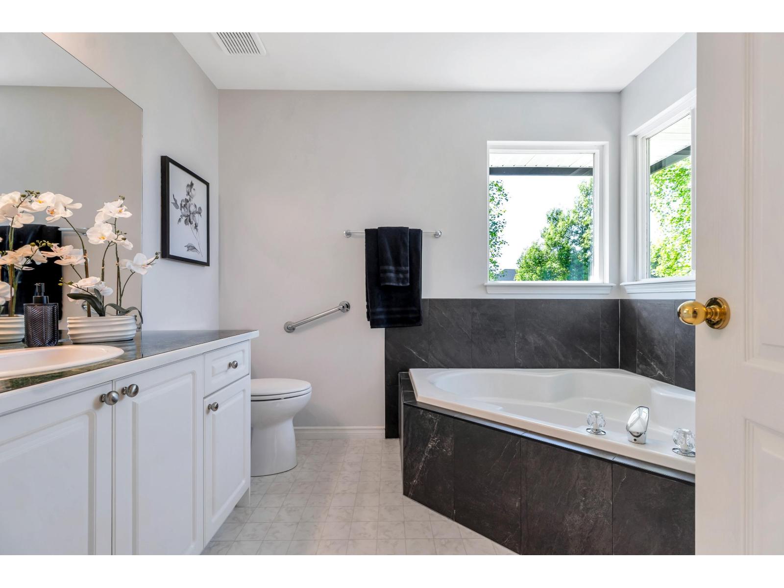 4 Bed, 3 Bath House for Sale in Surrey – 18811 65 AVENUE, Surrey – MLS# R3120713 - Image 25