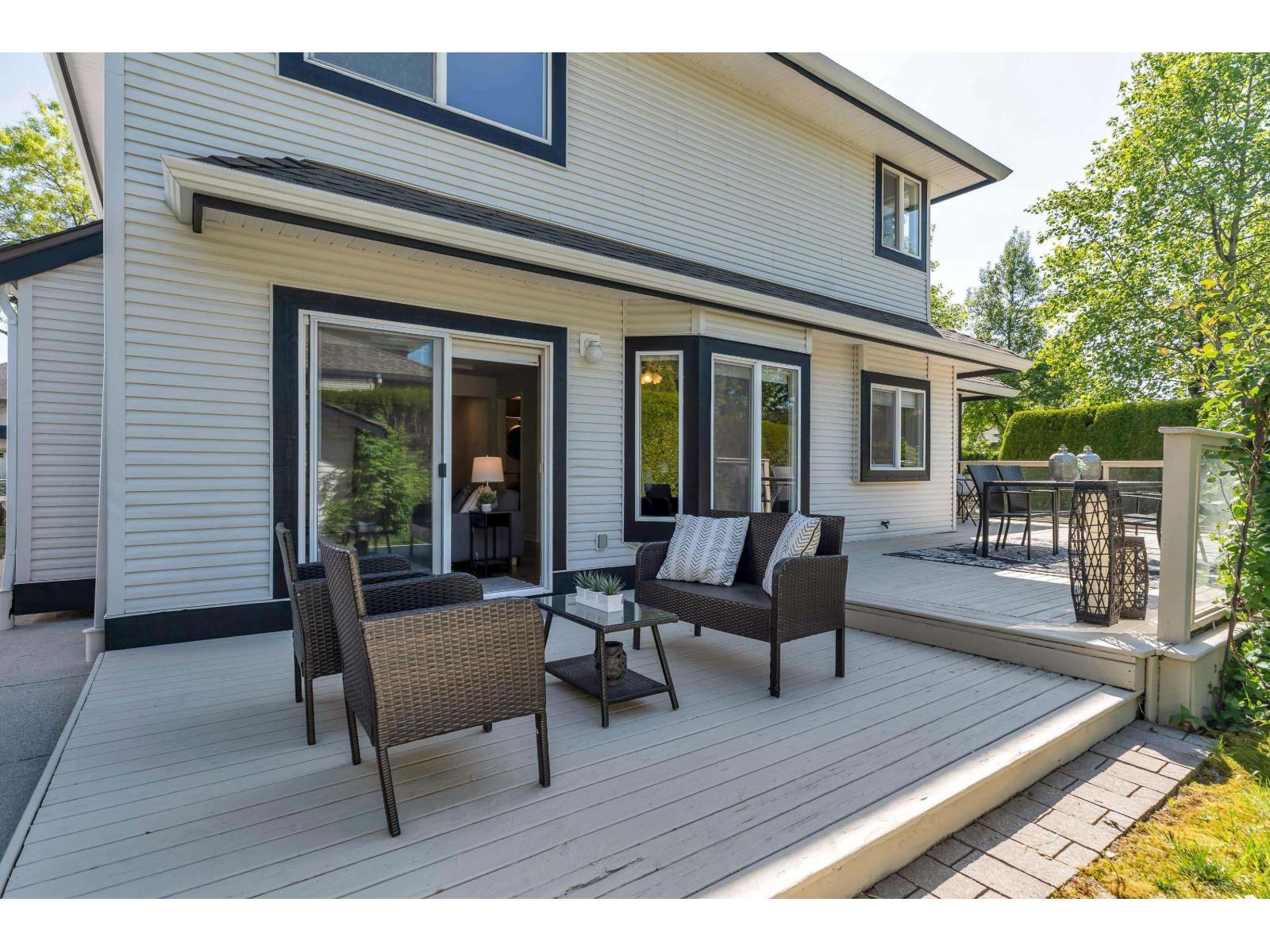 4 Bed, 3 Bath House for Sale in Surrey – 18811 65 AVENUE, Surrey – MLS# R3120713 - Image 32