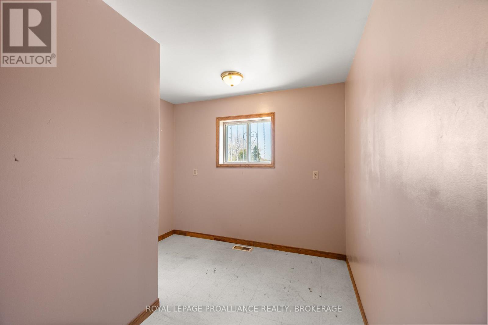 139 DAUPHIN AVENUE - 22