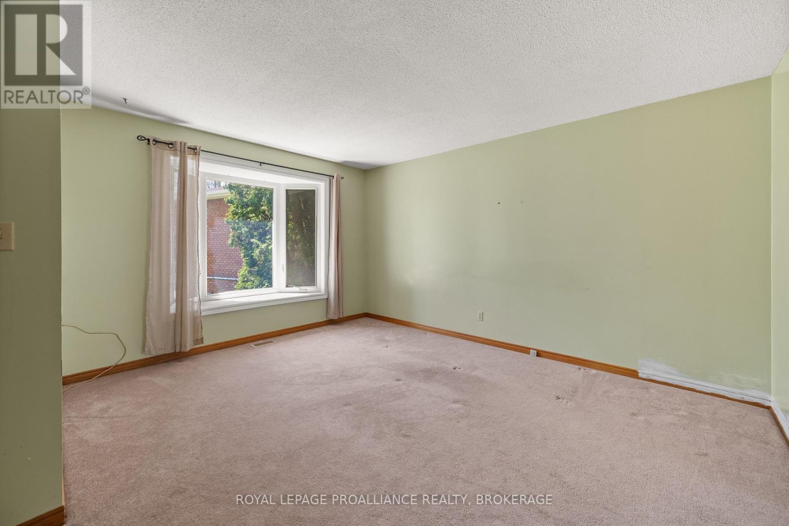 139 DAUPHIN AVENUE - 7