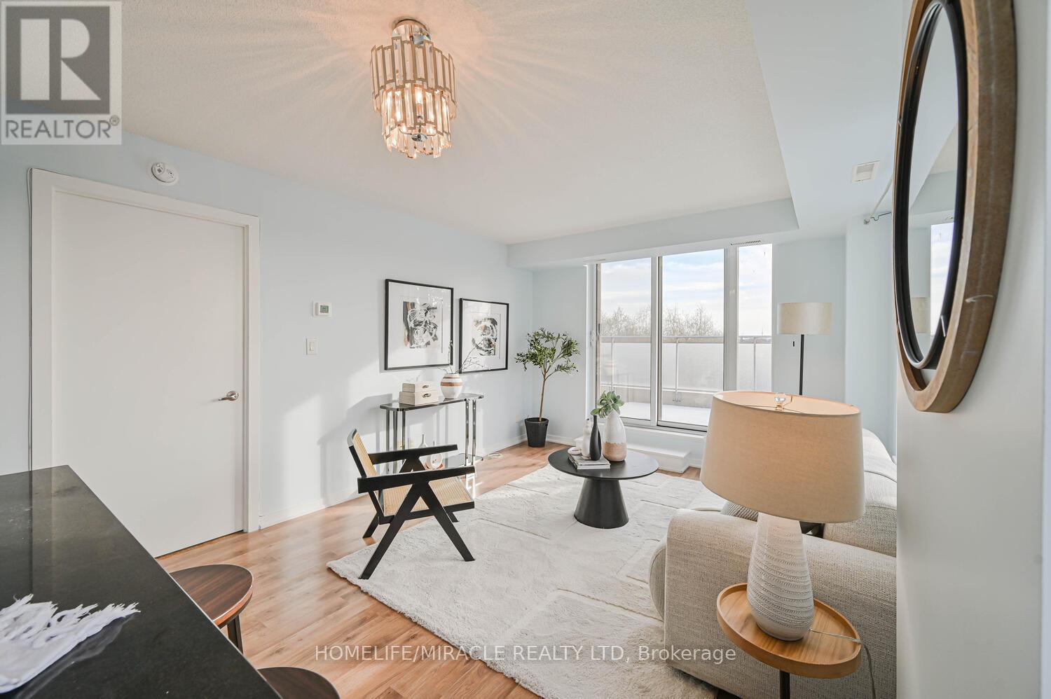 #608 801 SHEPPARD AVENUE W - 11
