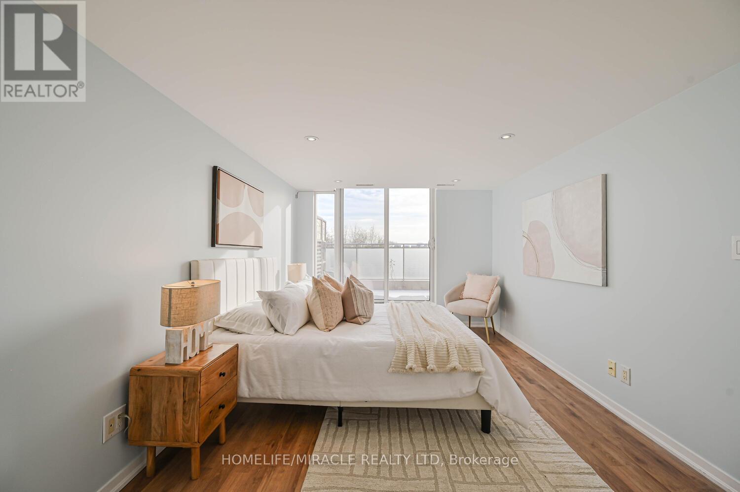 #608 801 SHEPPARD AVENUE W - 20