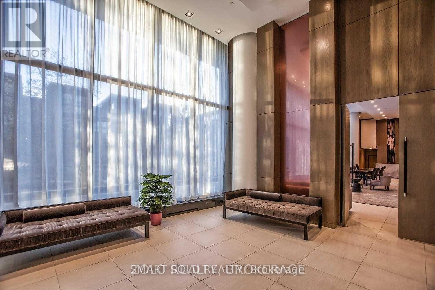 #510 121 MCMAHON DRIVE - 15