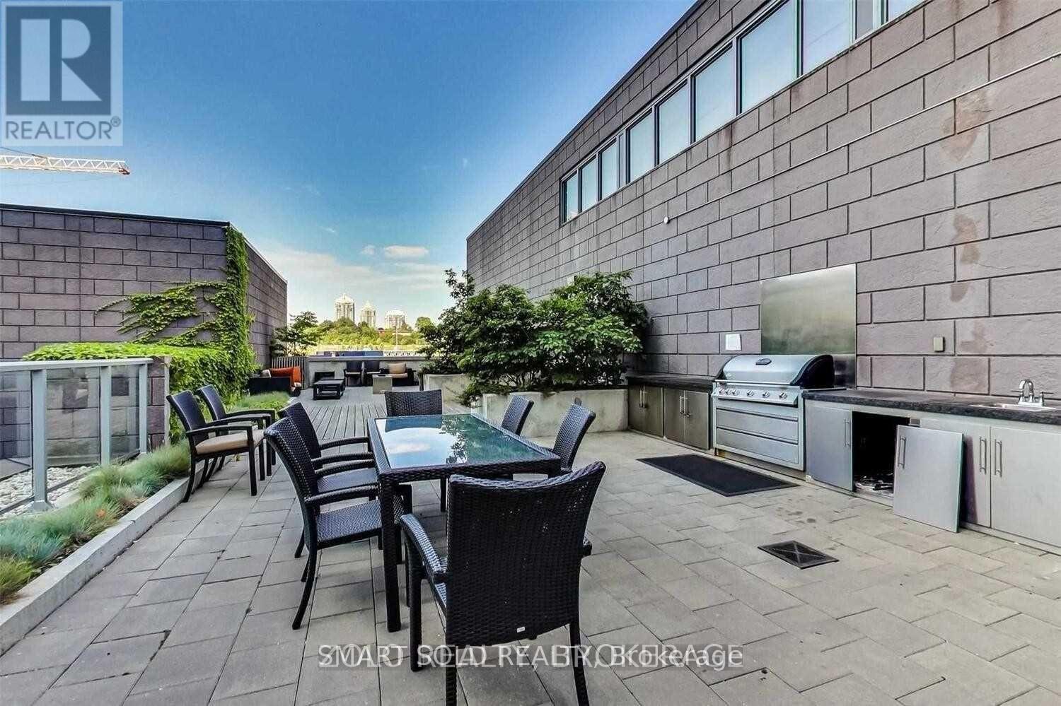 #510 121 MCMAHON DRIVE - 20