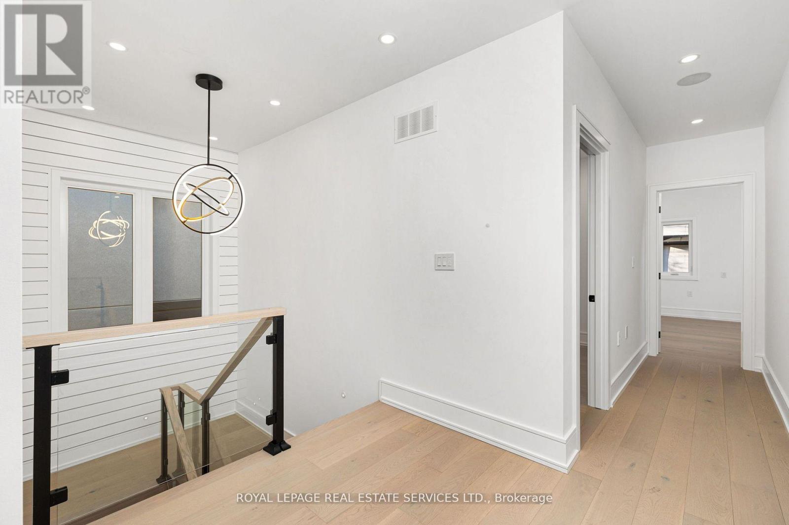 1352 MOUNT PLEASANT ROAD - 20