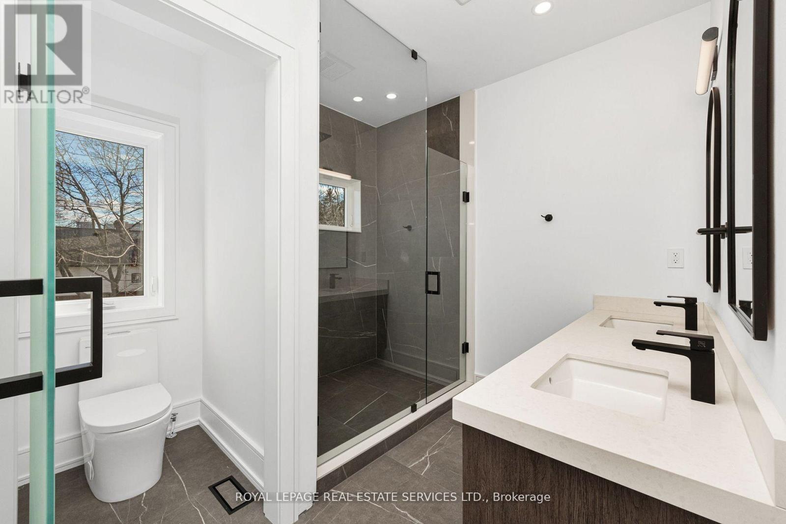1352 MOUNT PLEASANT ROAD - 33