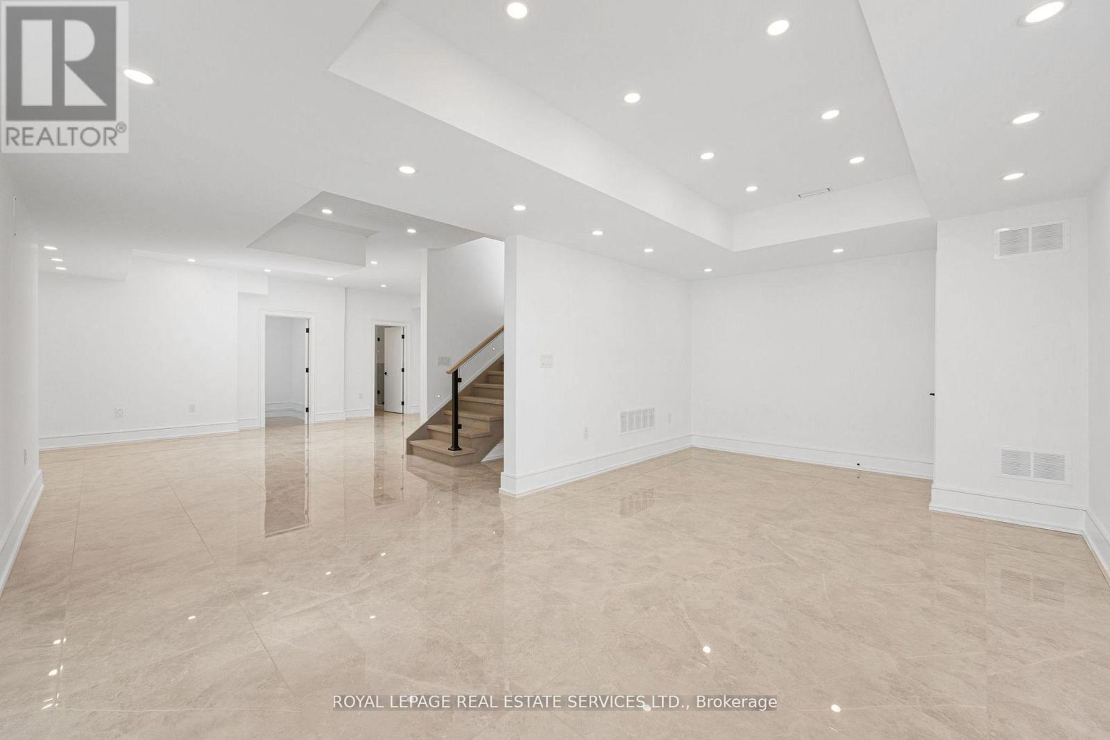 1352 MOUNT PLEASANT ROAD - 34