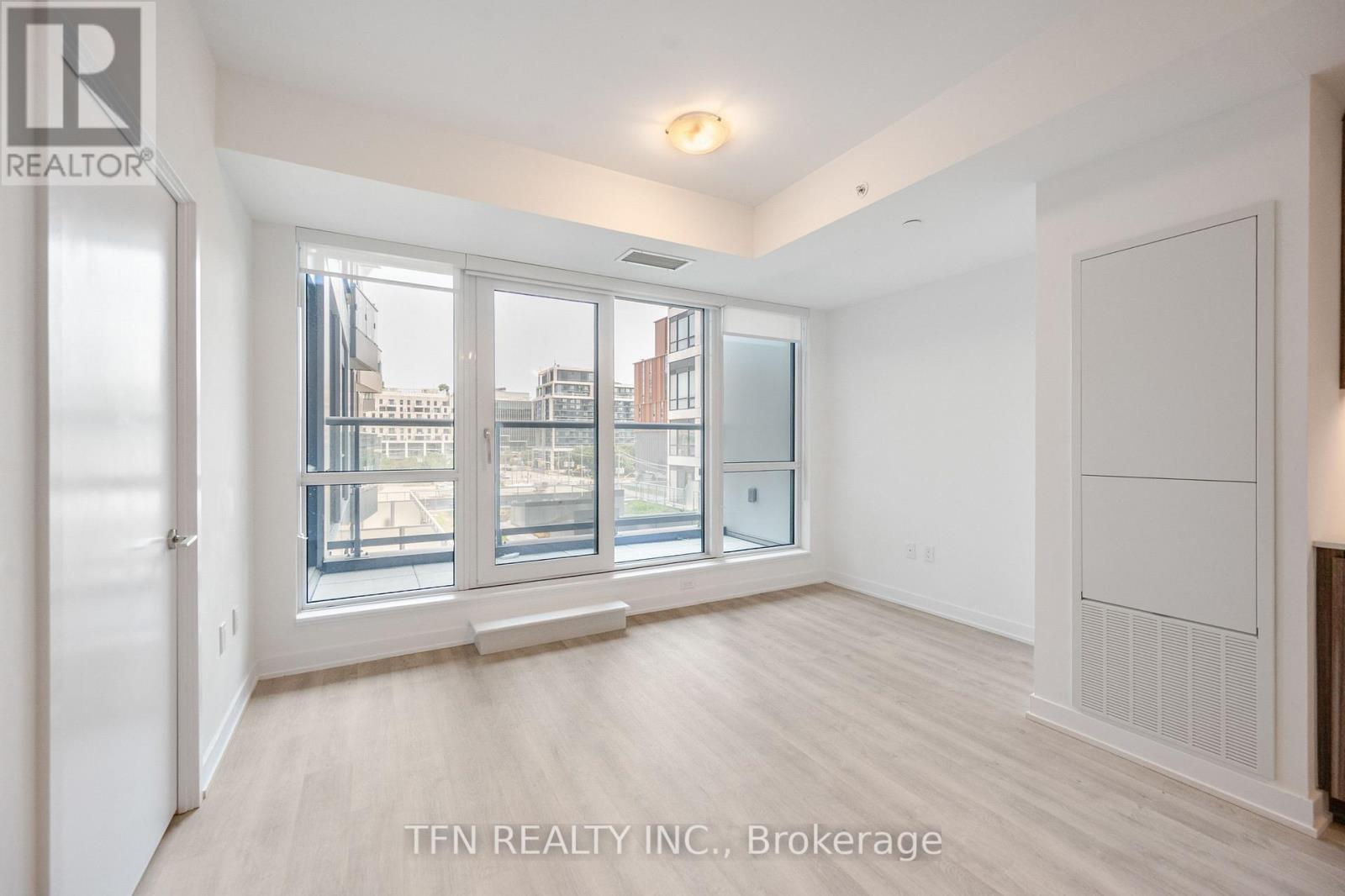 Listing photo of 411 - 15 RICHARDSON STREET