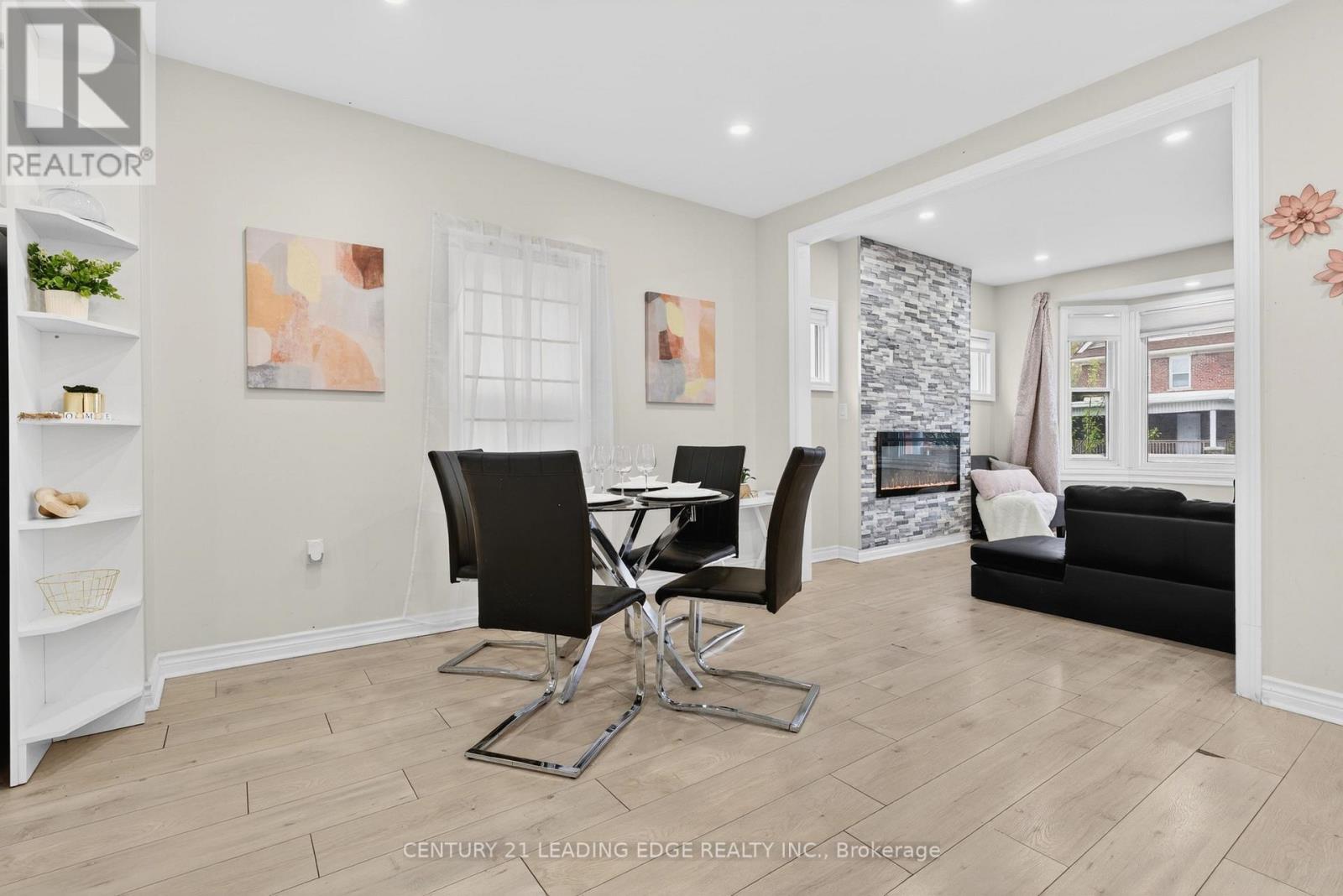 90 PARK ROAD S - 18