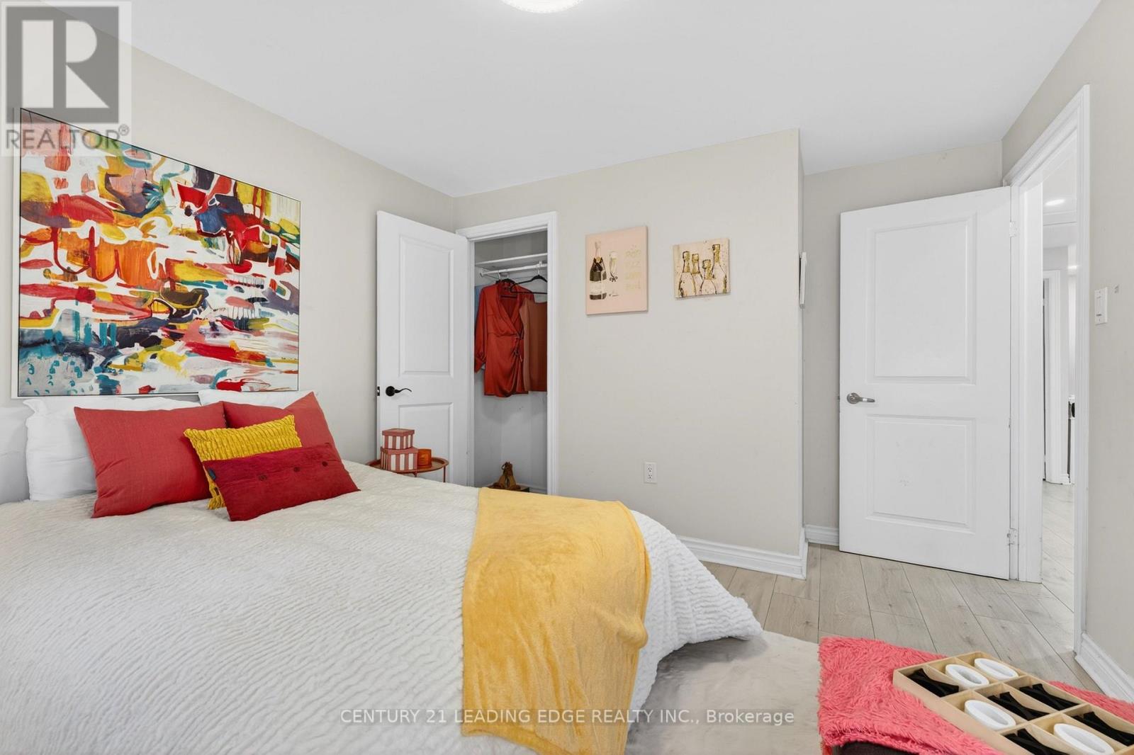 90 PARK ROAD S - 33