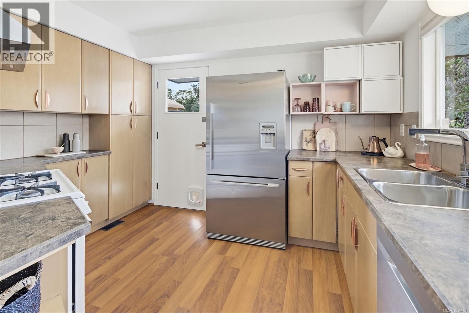 1195 Kings Rd - 19