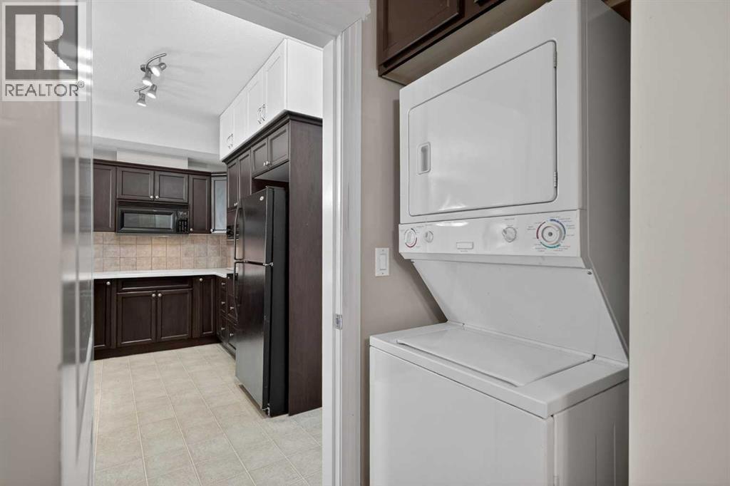 #104 60 Royal Oak Plaza NW - 22