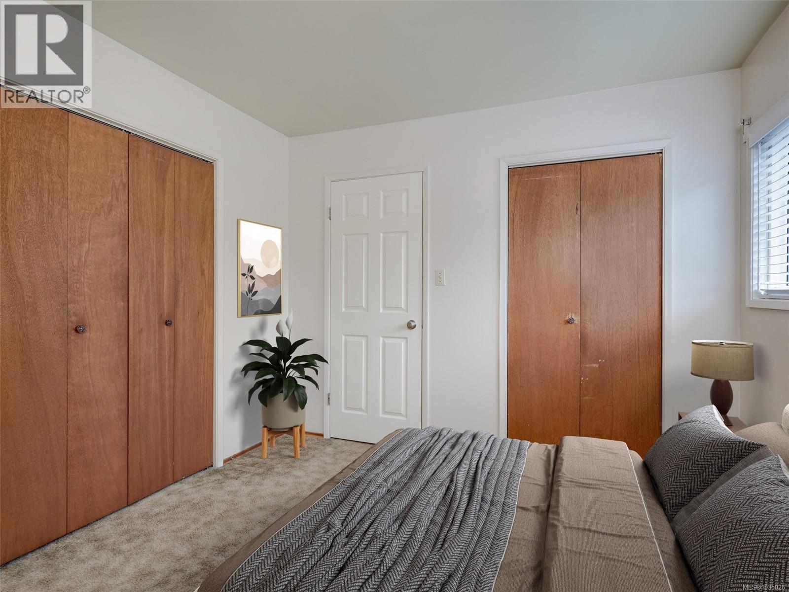 3131 Yew St - 10