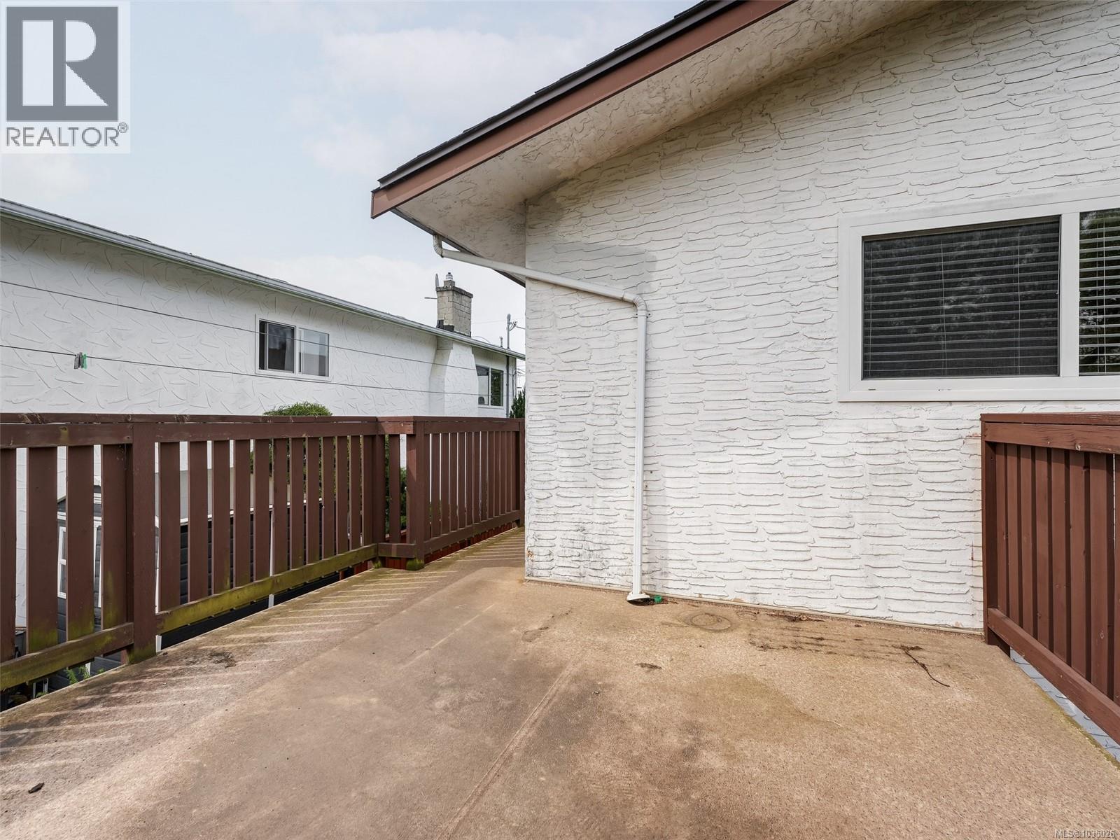 3131 Yew St - 21