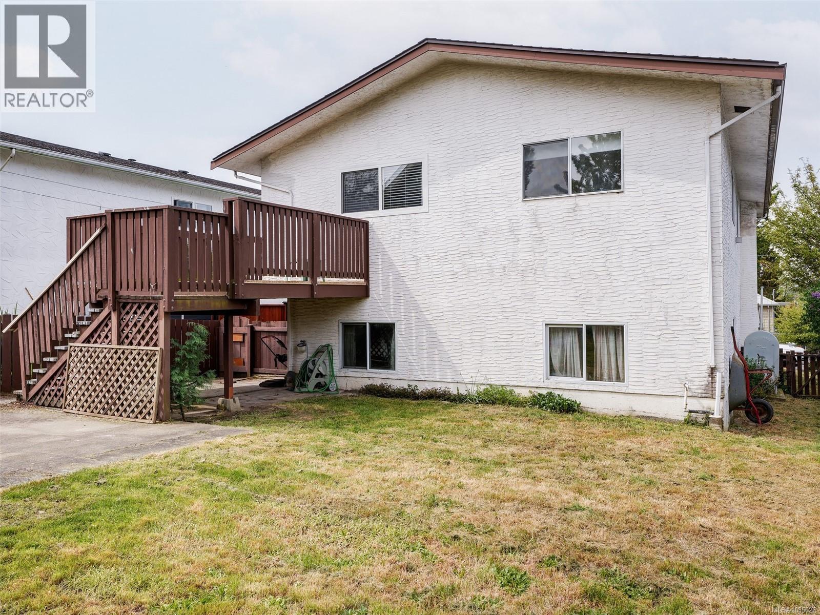 3131 Yew St - 24
