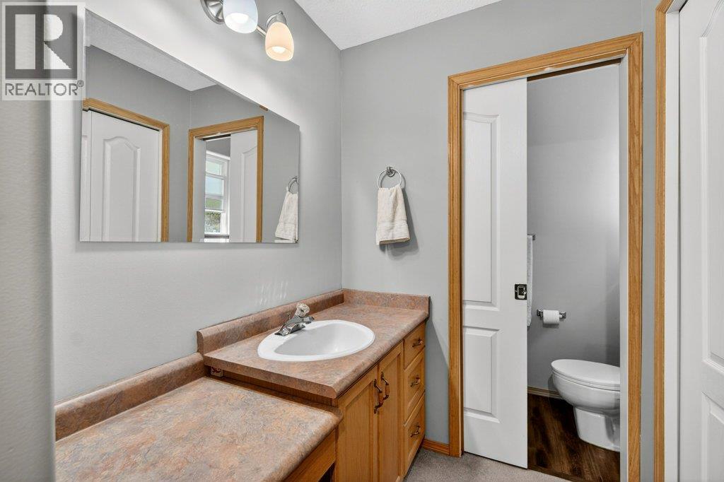 416 27 Street SE - 31