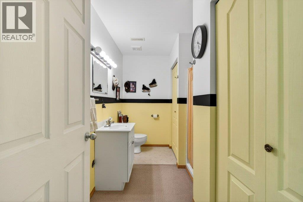  416 27 Street Southeast, Salmon Arm
