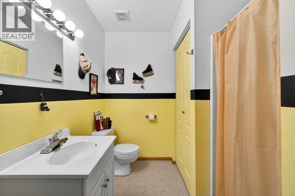 416 27 Street SE - 40