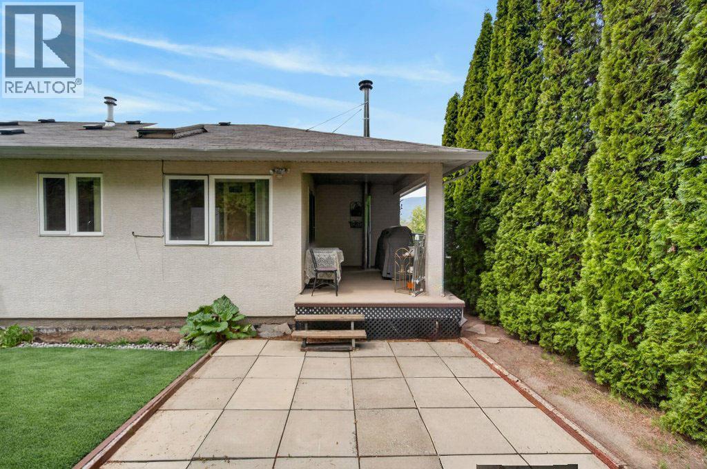  416 27 Street Southeast, Salmon Arm
