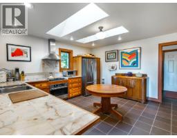 1055 Spider Lake Rd, Qualicum Beach, BC V9K2L7 Photo 24